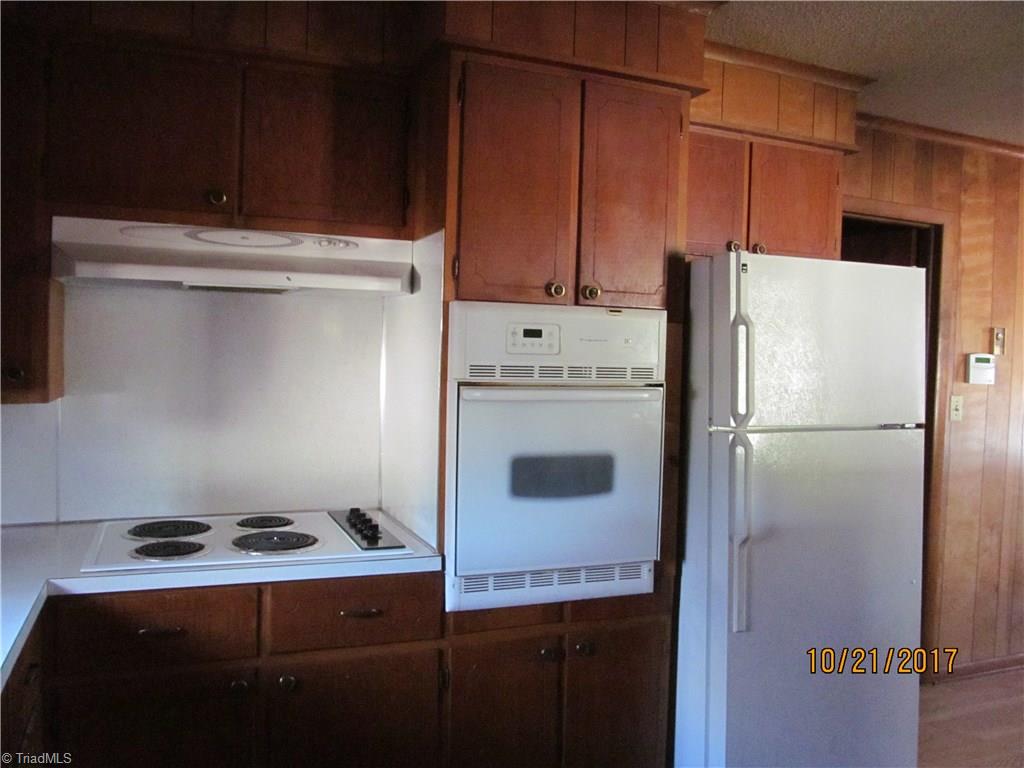 4174 County Line Road Thomasville, NC 27360 - Photo 10 of 28 Gallery Image 10