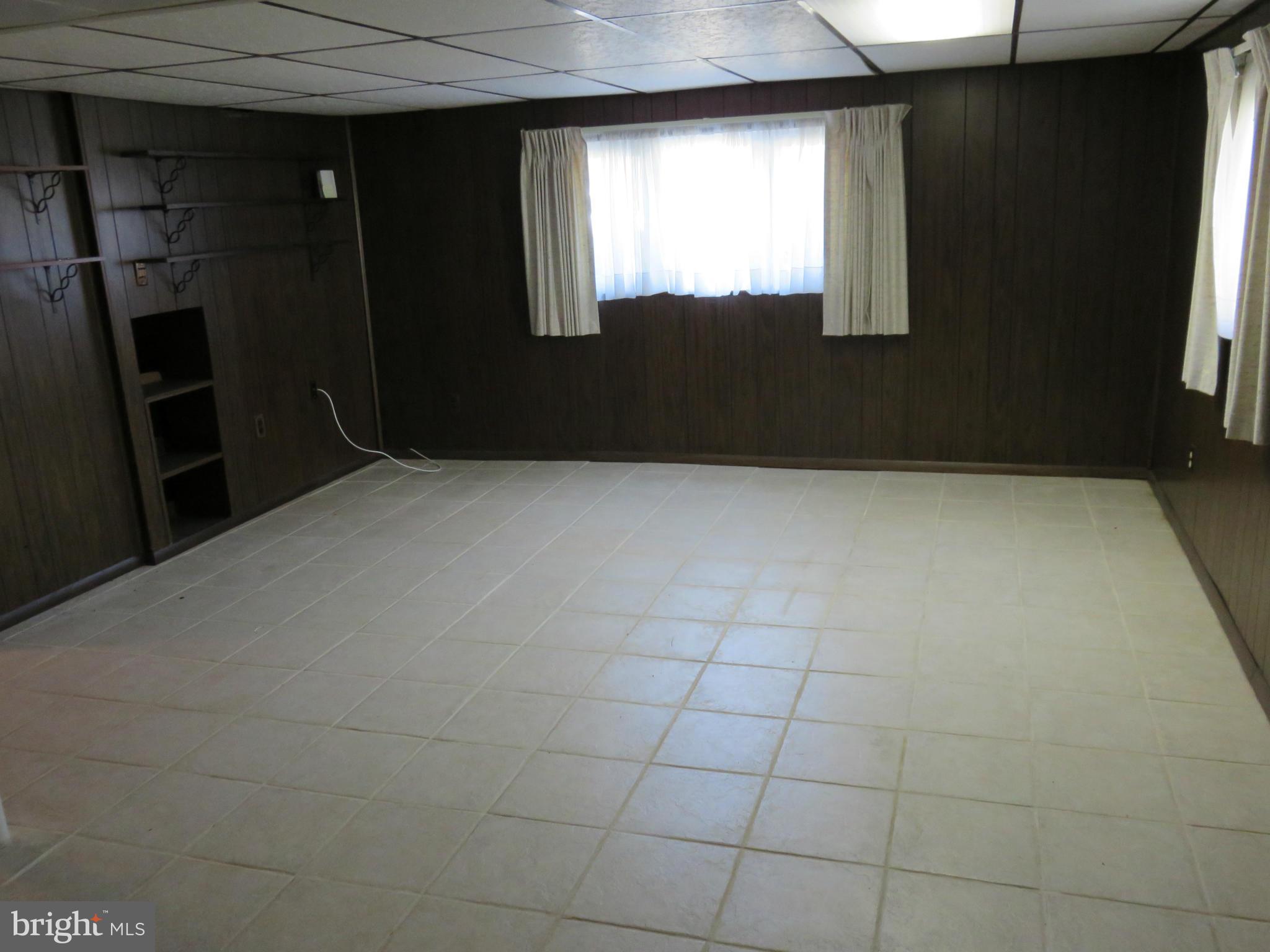 3822 Bayville Road Baltimore, MD 21220 - Photo 19 of 25 Family Room