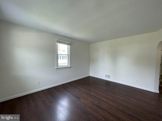 201 Inland Avenue Ewing, NJ 08638 - Photo 2 of 17