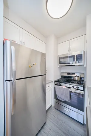 $3,295 | 337 West 43rd Street, Unit 2D | Hell's Kitchen