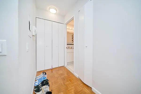 $3,295 | 337 West 43rd Street, Unit 2D | Hell's Kitchen