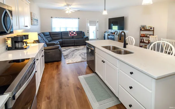 $265,000 | 1628 Theo Drive, Unit 2, Evansville, IN 47711
