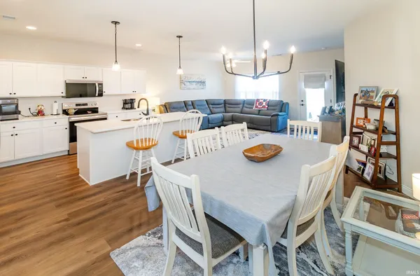$265,000 | 1628 Theo Drive, Unit 2, Evansville, IN 47711