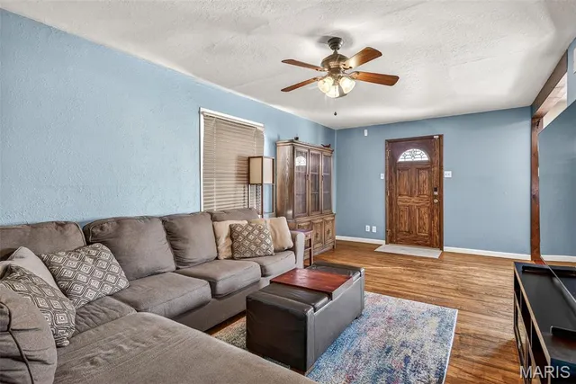 $220,000 | 9406 MacKenzie Road, Affton, MO 63123