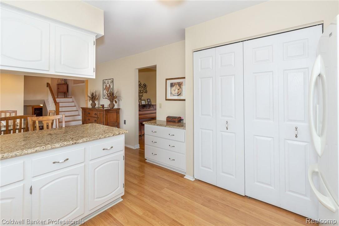36231 Smithfield Road Farmington, MI 48335 - Photo 11 of 45 592A7512.jpg