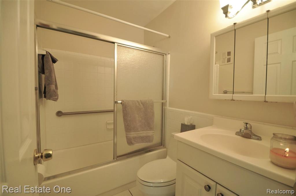 417 Parkdale Avenue, Unit 6 Rochester, MI 48307 - Photo 13 of 17