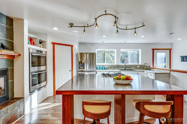 $955,000 | 8128 High School Loop Northeast, Bainbridge Island, WA 98110