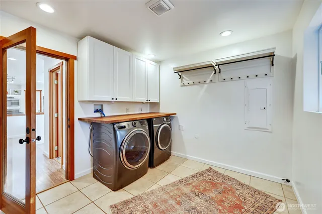 $955,000 | 8128 High School Loop Northeast, Bainbridge Island, WA 98110