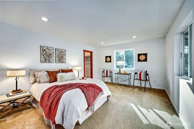 $955,000 | 8128 High School Loop Northeast, Bainbridge Island, WA 98110