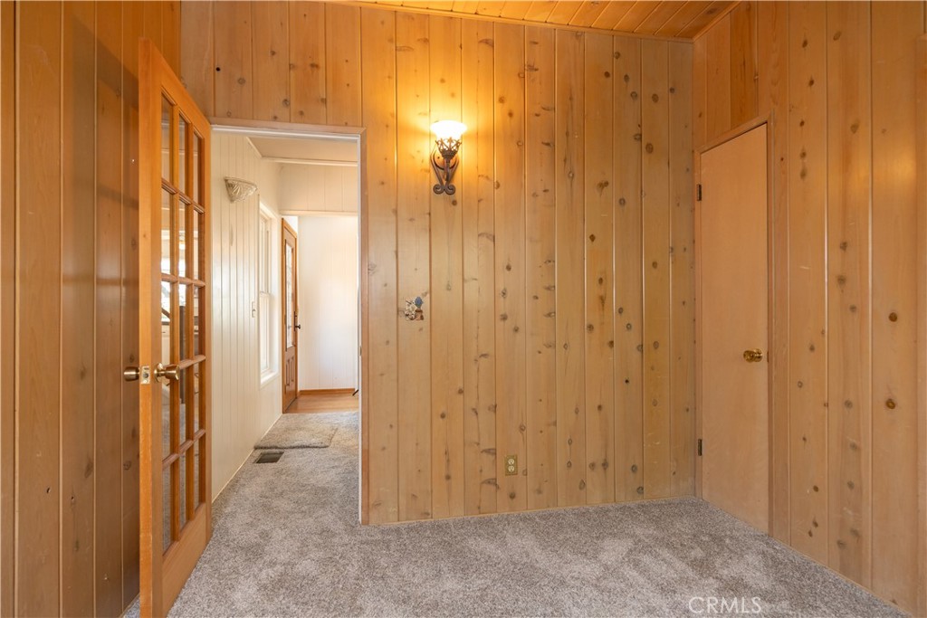 1268 Aleutian Drive Lake Arrowhead, CA 92352 - Photo 11 of 33 a view of a bathroom
