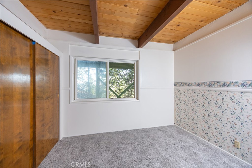 1268 Aleutian Drive Lake Arrowhead, CA 92352 - Photo 22 of 33 a view of entryway