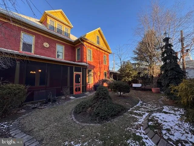 $229,900 | 11 North Wayne Street, Lewistown, PA 17044