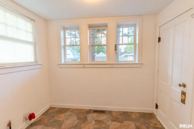 $130,500 | 505 East 4th Street, Rock Falls, IL 61071