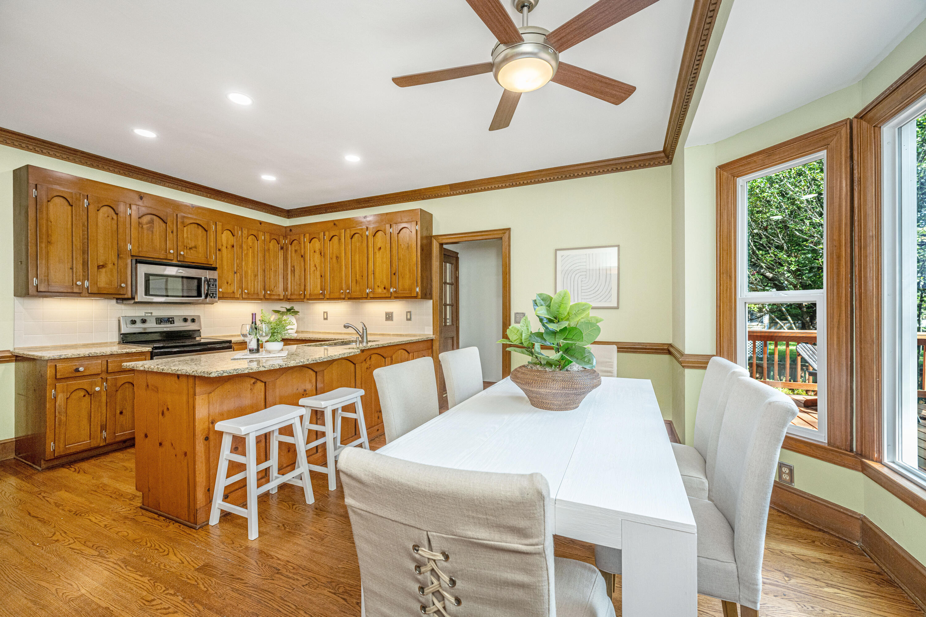 1480 Oak Landing Road Mount Pleasant, SC 29464 - Photo 11 of 49 1480OaklandingRdInt07