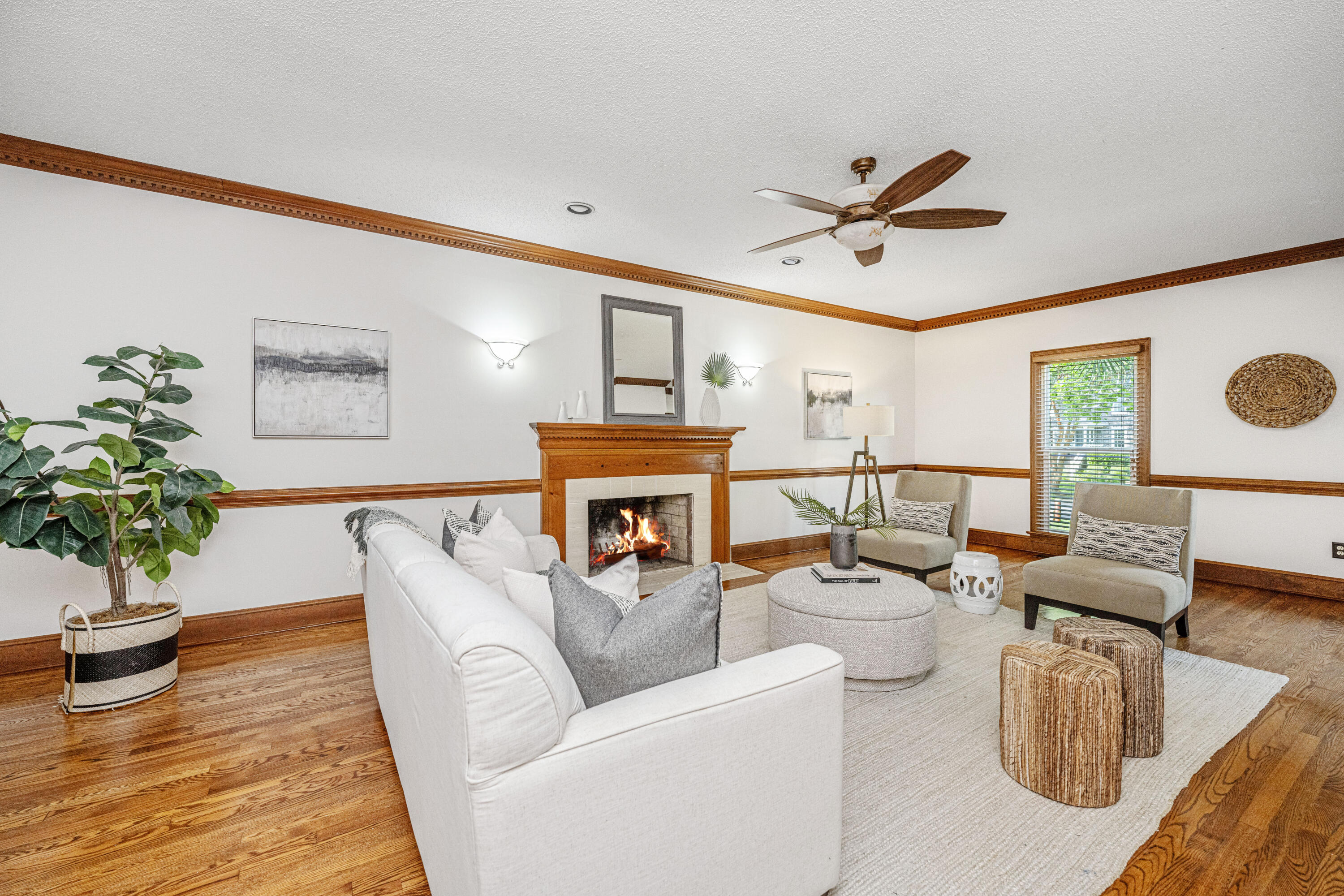 1480 Oak Landing Road Mount Pleasant, SC 29464 - Photo 6 of 49 1480OaklandingRdInt02