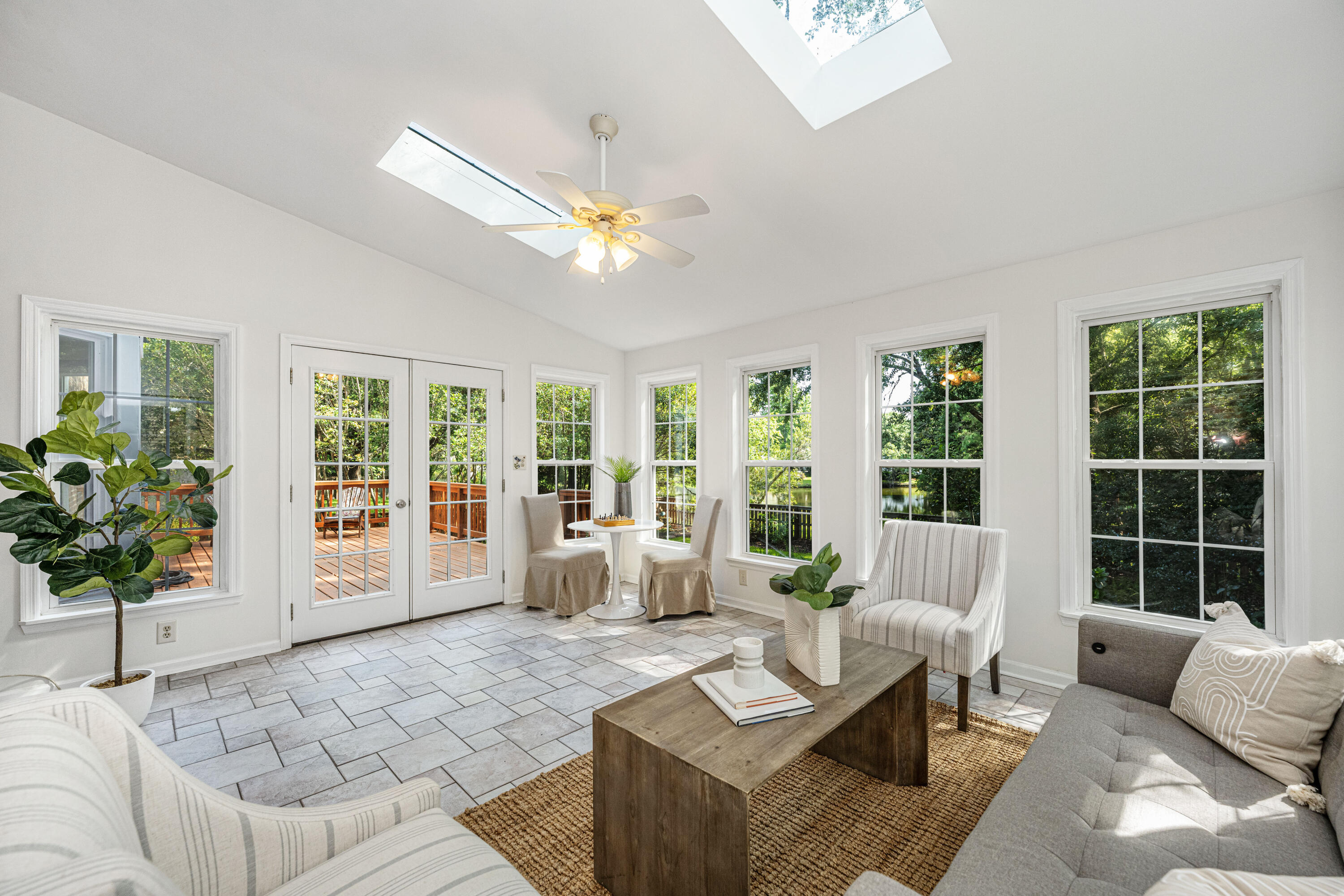 1480 Oak Landing Road Mount Pleasant, SC 29464 - Photo 7 of 49 1480OaklandingRdInt14