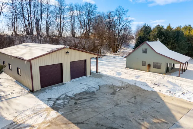 $990,000 | 22428 West Steinthal Road, Eaton, WI 53042