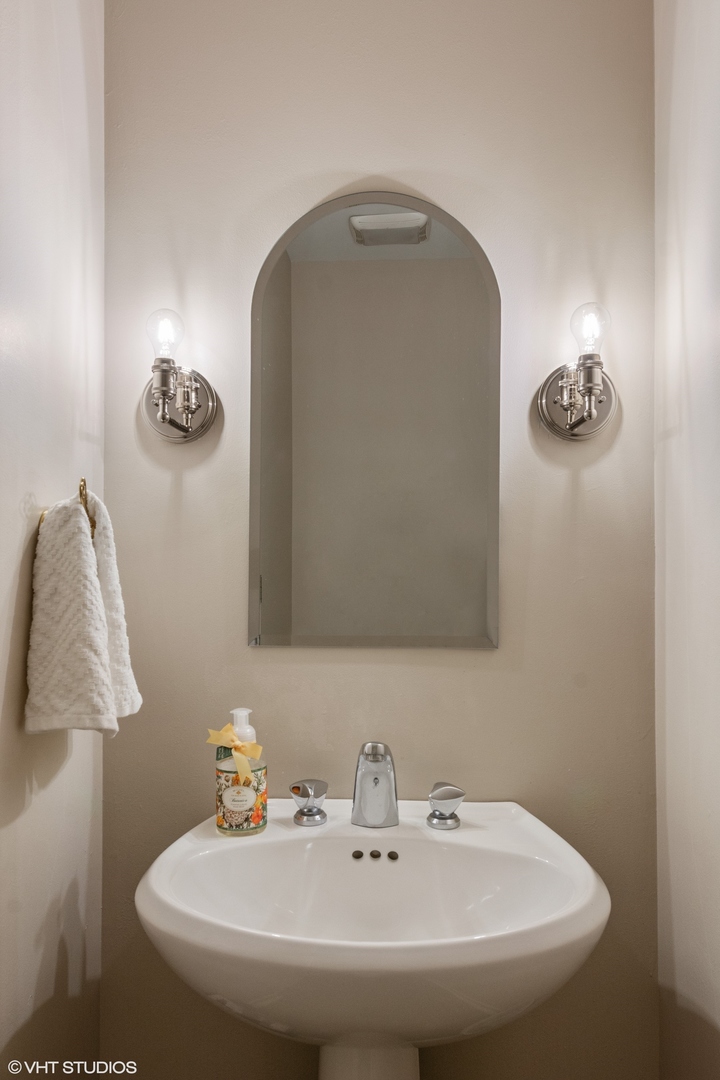 910 South Morgan Street Chicago, IL 60607 - Photo 10 of 25