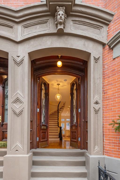 10 Rutland Square, Boston, MA 02118 Compass