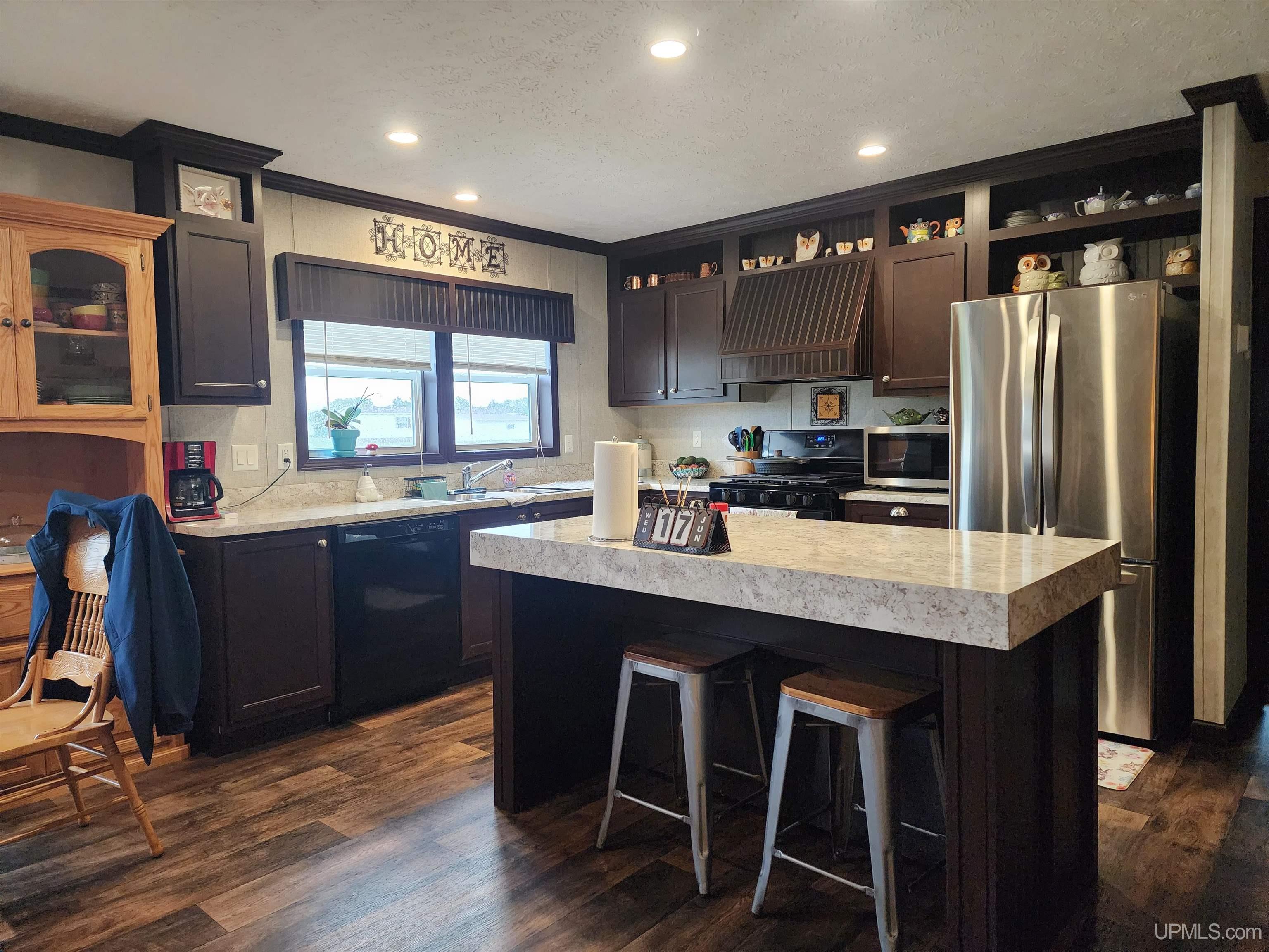 1620 Willow Creek Road Escanaba, MI 49829 - Photo 7 of 25
