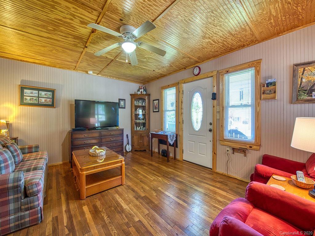 362 Camp Branch Road Waynesville, NC 28786 - Photo 12 of 30 Gallery Image 12