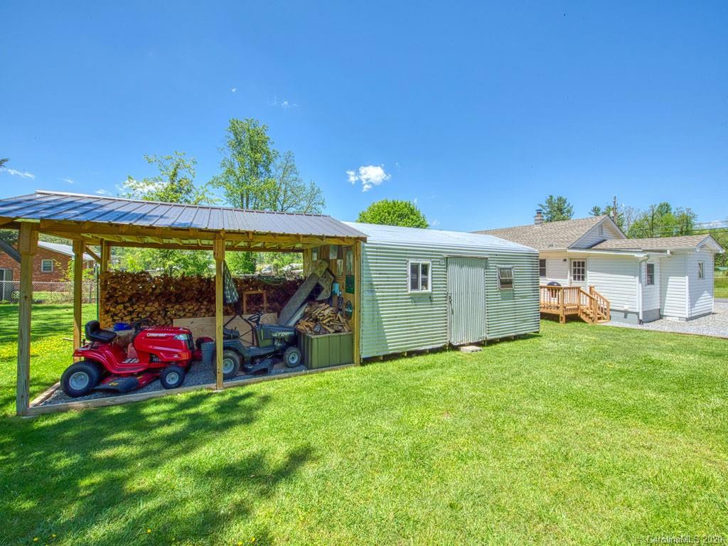 362 Camp Branch Road Waynesville, NC 28786 - Photo 5 of 30 Gallery Image 5