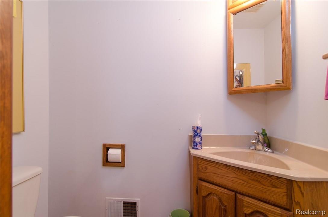 40005 Koppernick Road Canton, MI 48187 - Photo 27 of 45 GRU_5289.jpg