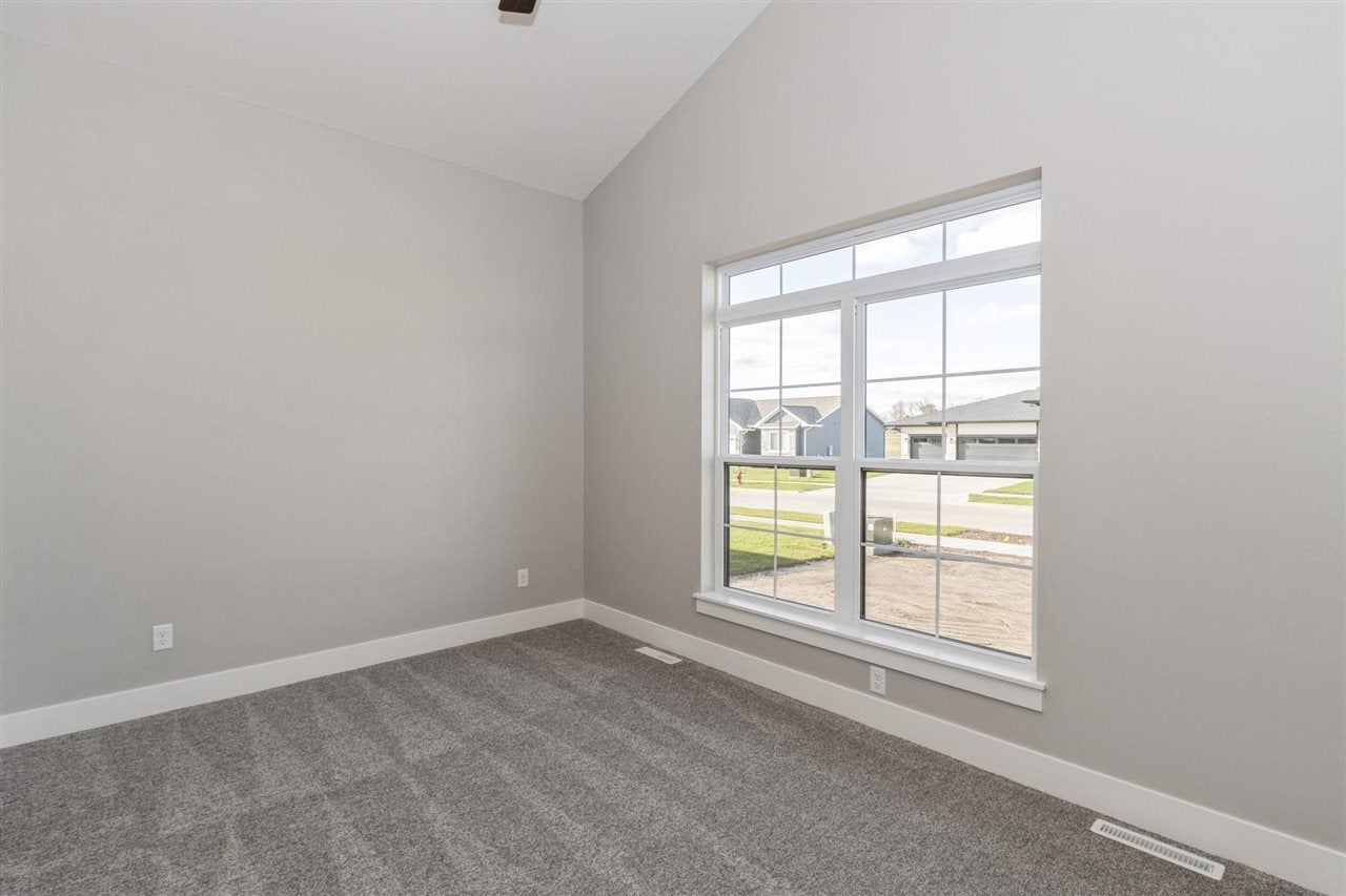 1019 High Rdg Trail Solon, IA 52333 - Photo 23 of 43 Gallery Image 23