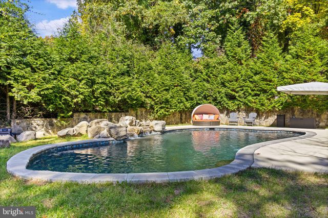 $3,750,000 | 7200 Orkney Parkway, Bethesda, MD 20817