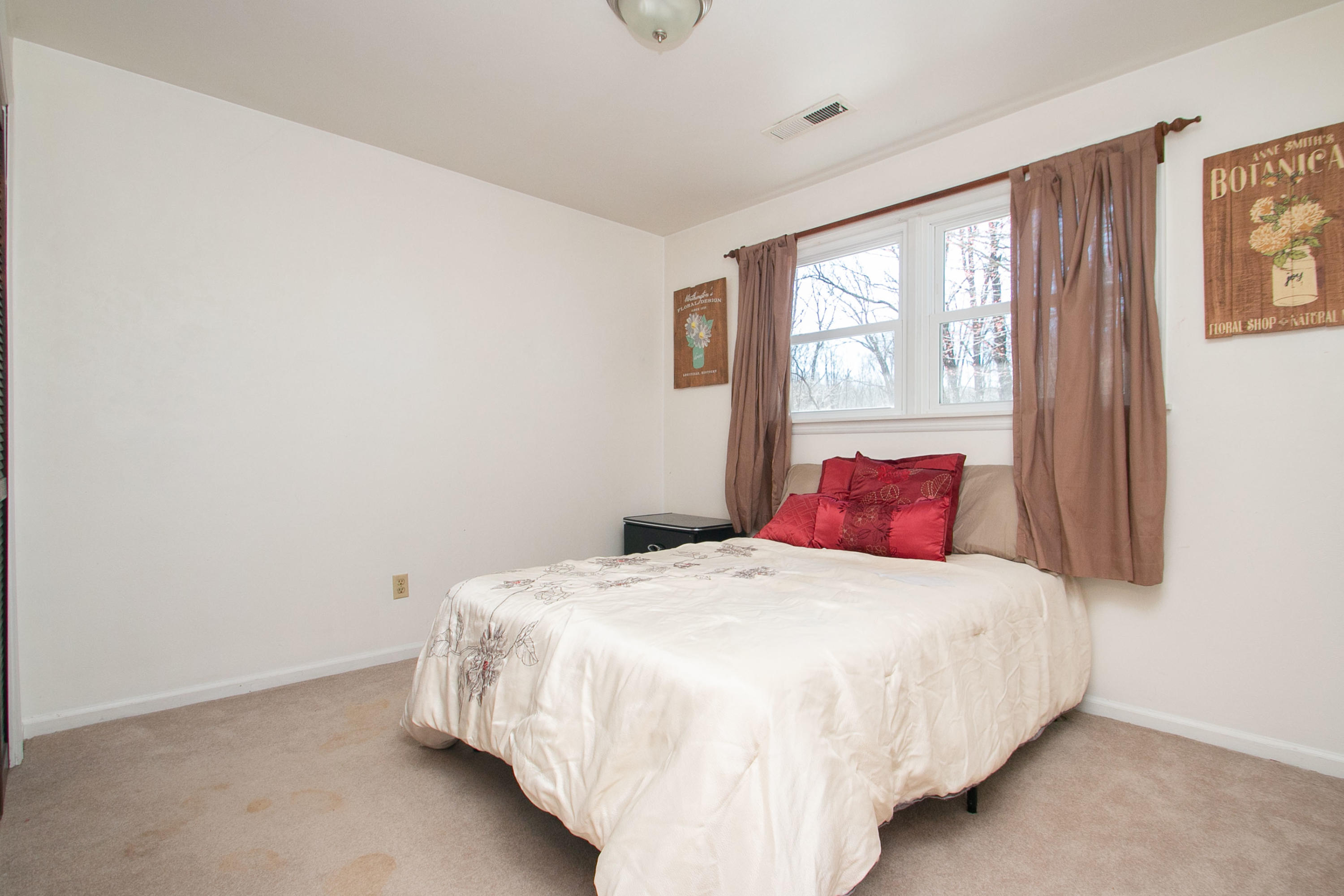 3022 Bandy Road Roanoke, VA 24014 - Photo 33 of 50 a bedroom with a bed and window