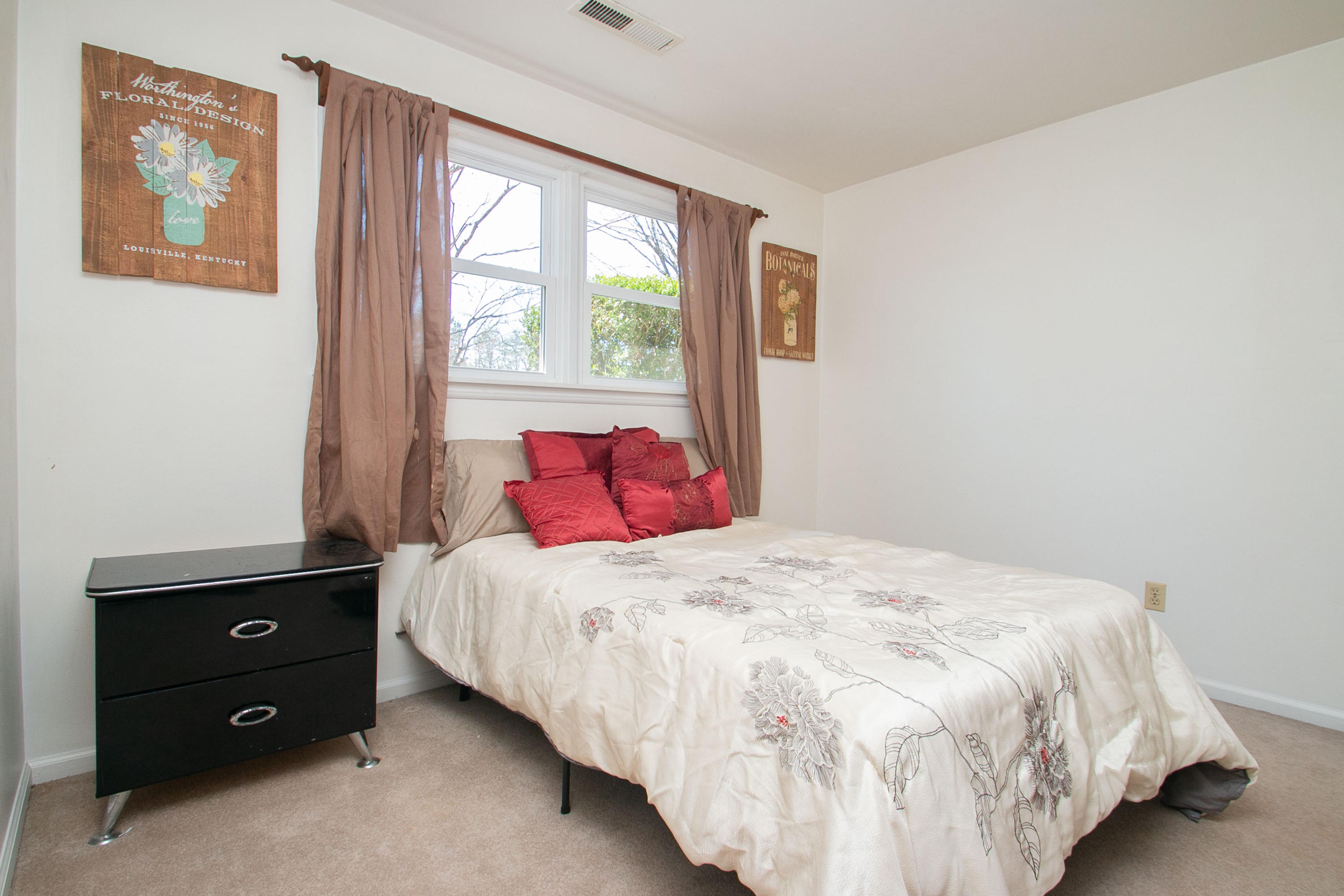 3022 Bandy Road Roanoke, VA 24014 - Photo 34 of 50 a bedroom with a bed and a window