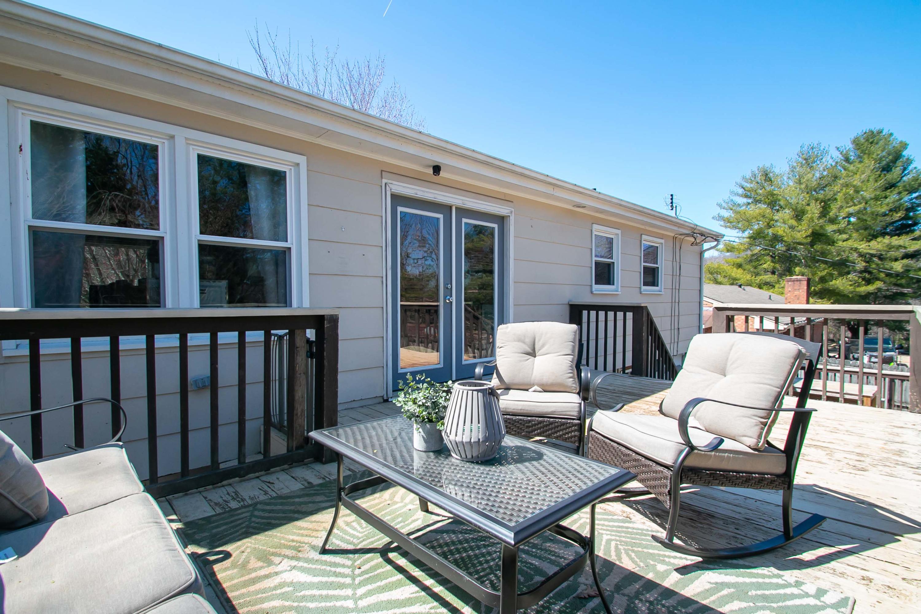 3022 Bandy Road Roanoke, VA 24014 - Photo 41 of 50 a view of a patio on the deck