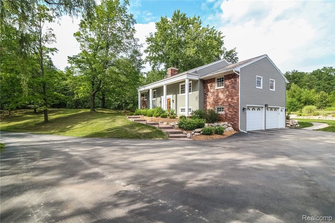 23030 Chubb Road South Lyon, MI 48178 - Photo 34 of 46 044-Front_View-4634545-medium.jpg