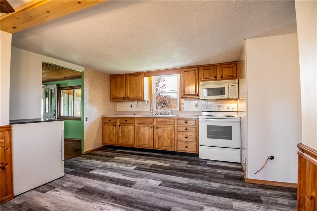 183 Grange Road Pulaski, PA 16143 - Photo 6 of 25 Gallery Image 6