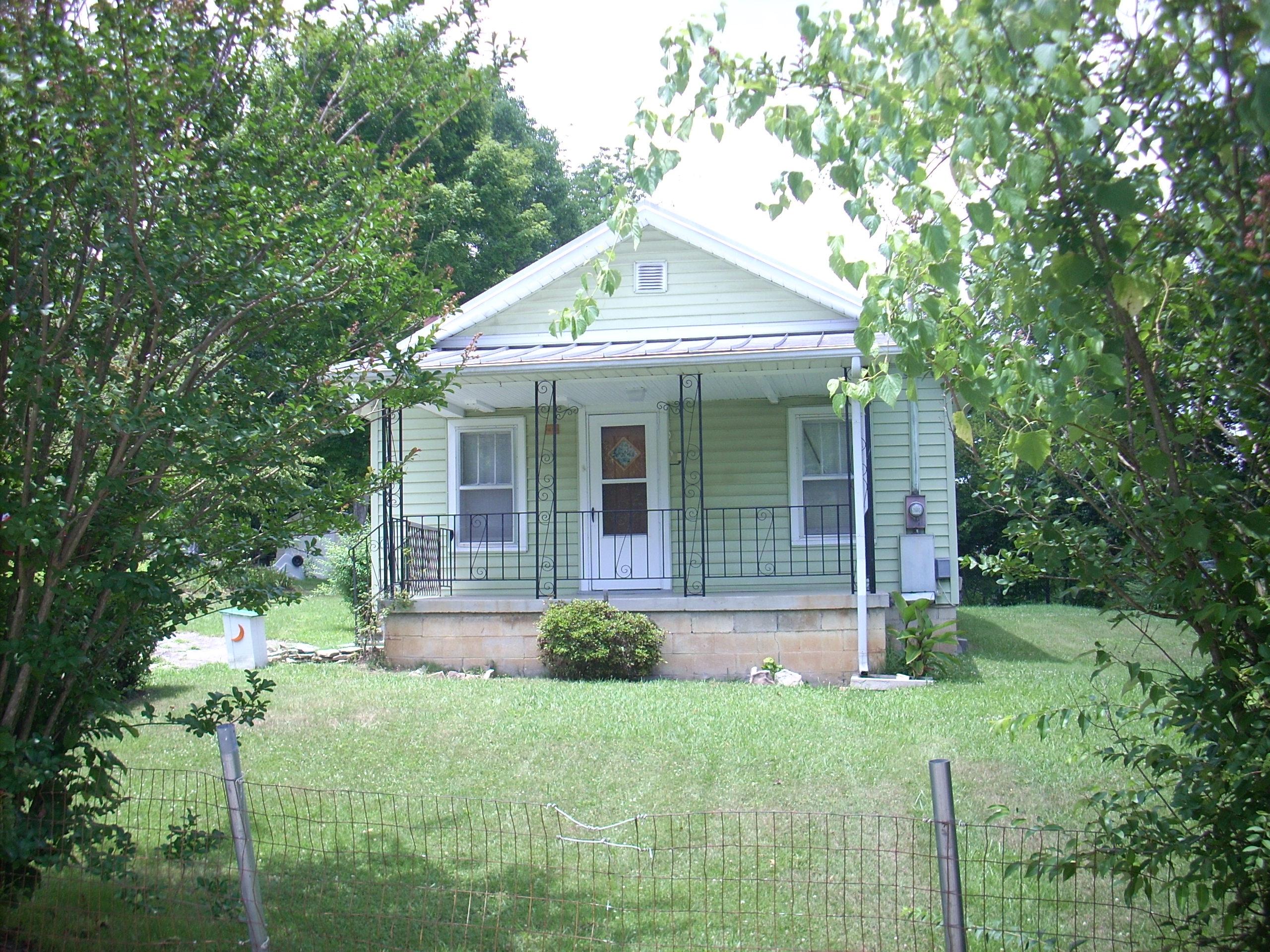 1607 Berry Road Knoxville, TN 37920 - Photo 1 of 9 DSCN5672