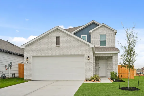 $290,900 | 1121 Avenue M, Bay City, TX 77414