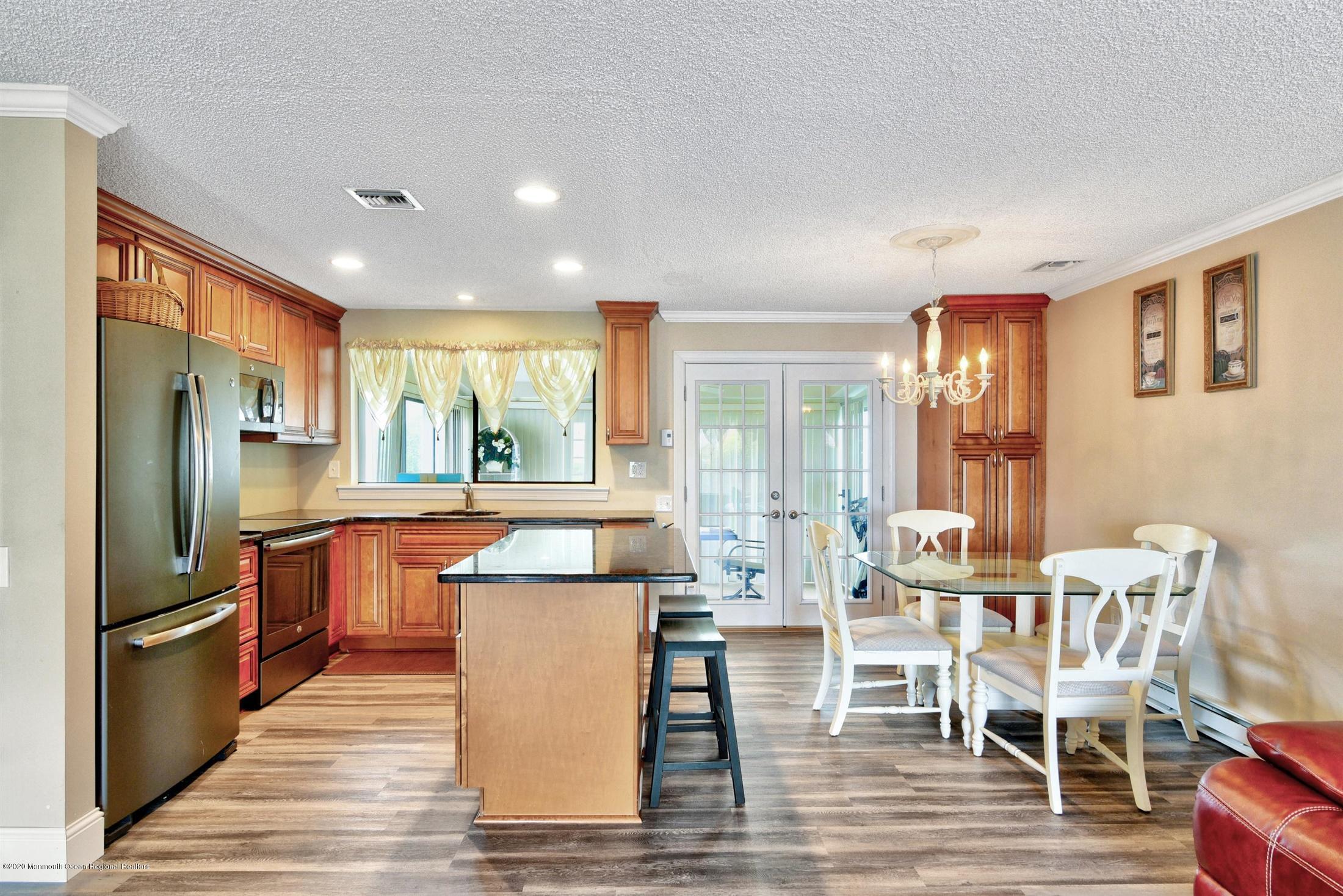39 C Haddon Road Monroe Township, NJ 08831 - Photo 13 of 49 13-Kitchen