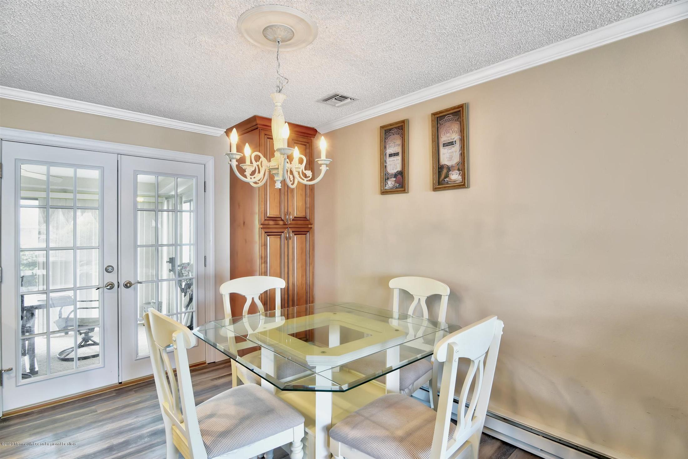 39 C Haddon Road Monroe Township, NJ 08831 - Photo 16 of 49 16-Dining Area