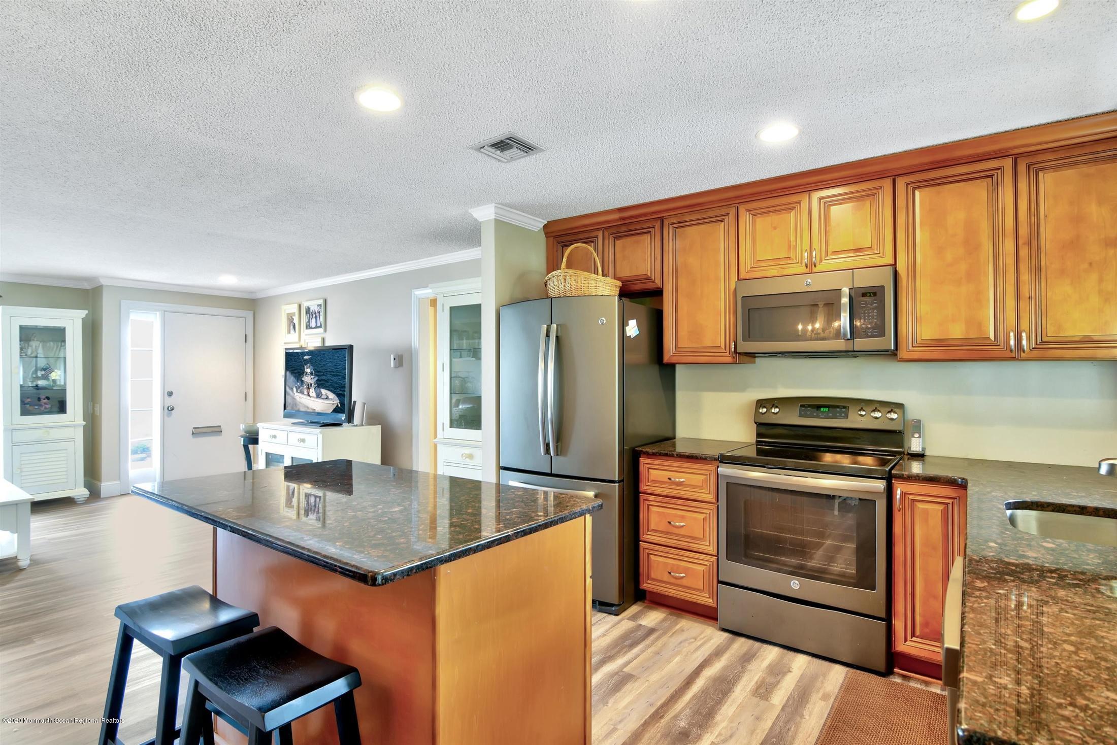 39 C Haddon Road Monroe Township, NJ 08831 - Photo 18 of 49 18-Kitchen