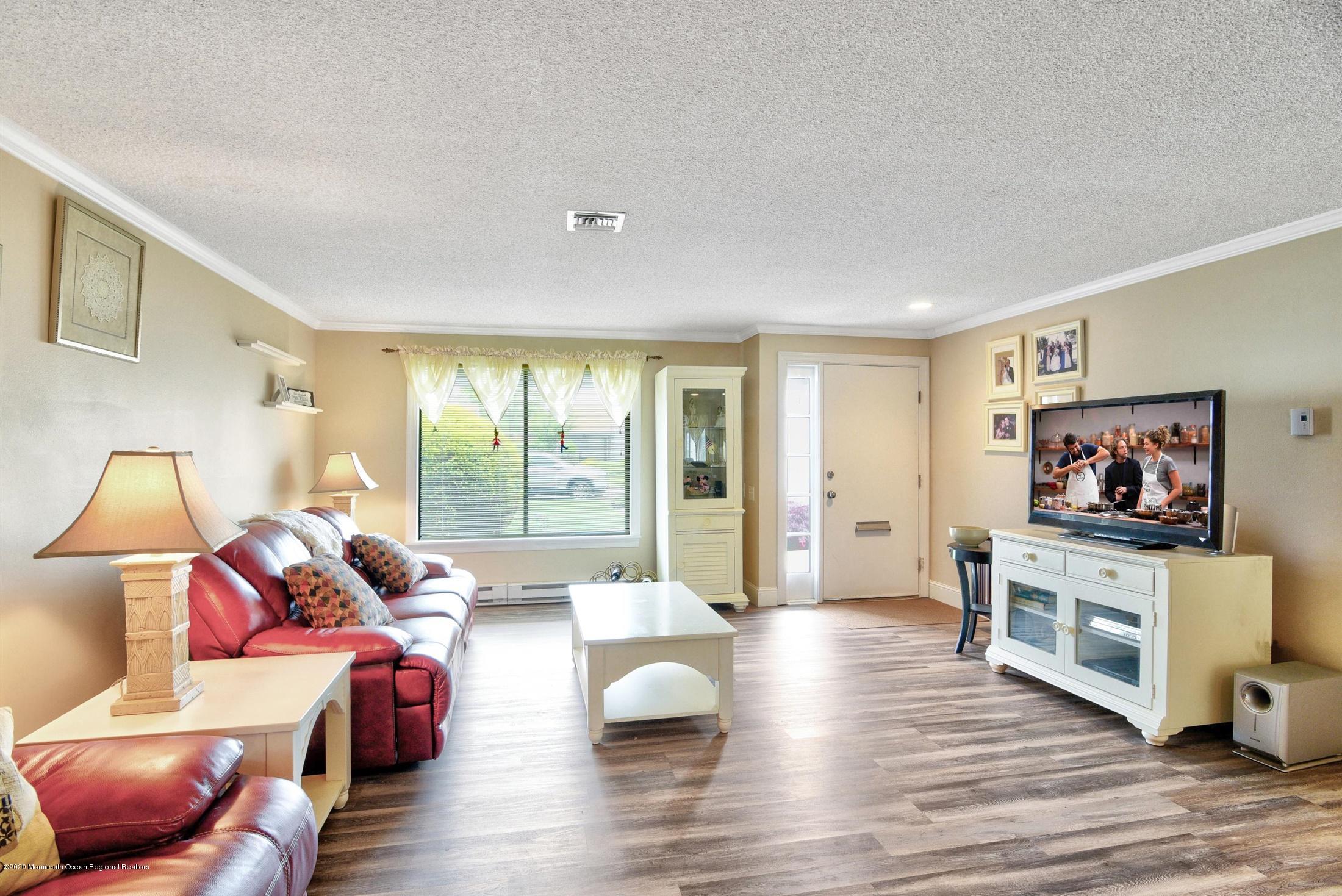 39 C Haddon Road Monroe Township, NJ 08831 - Photo 7 of 49 07-Living Room