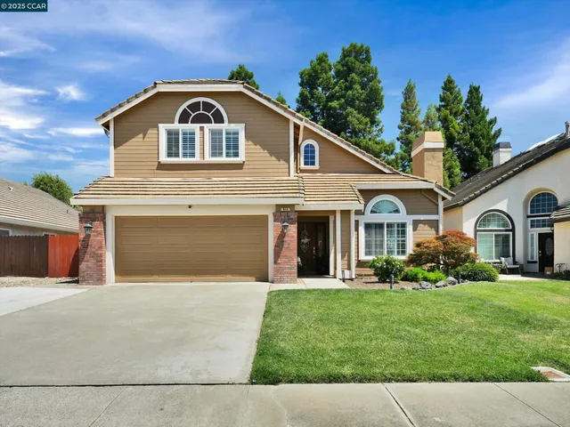 $729,000 | 913 Cedar Brook Lane, Vacaville, CA 95687
