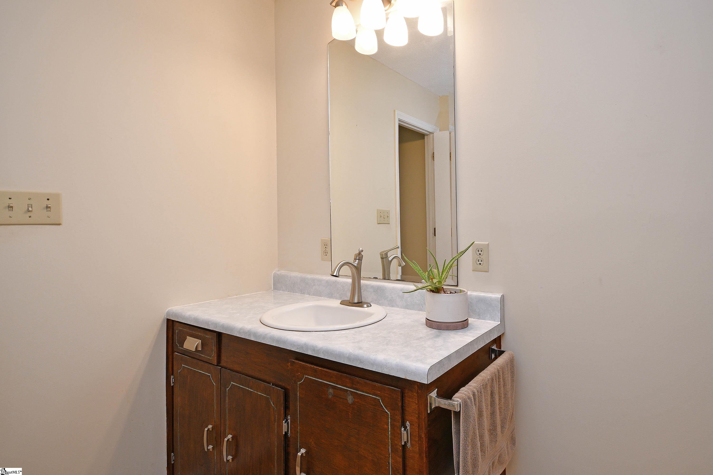 222 Evans Road Easley, SC 29640 - Photo 18 of 36 Gallery Image 18