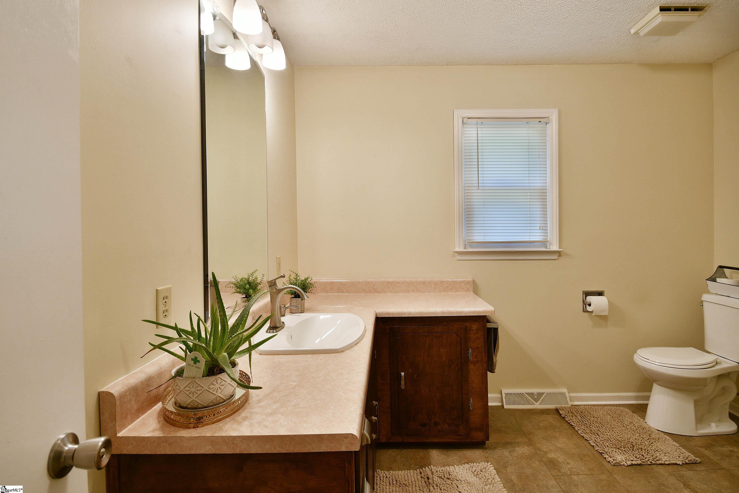 222 Evans Road Easley, SC 29640 - Photo 23 of 36 Gallery Image 23