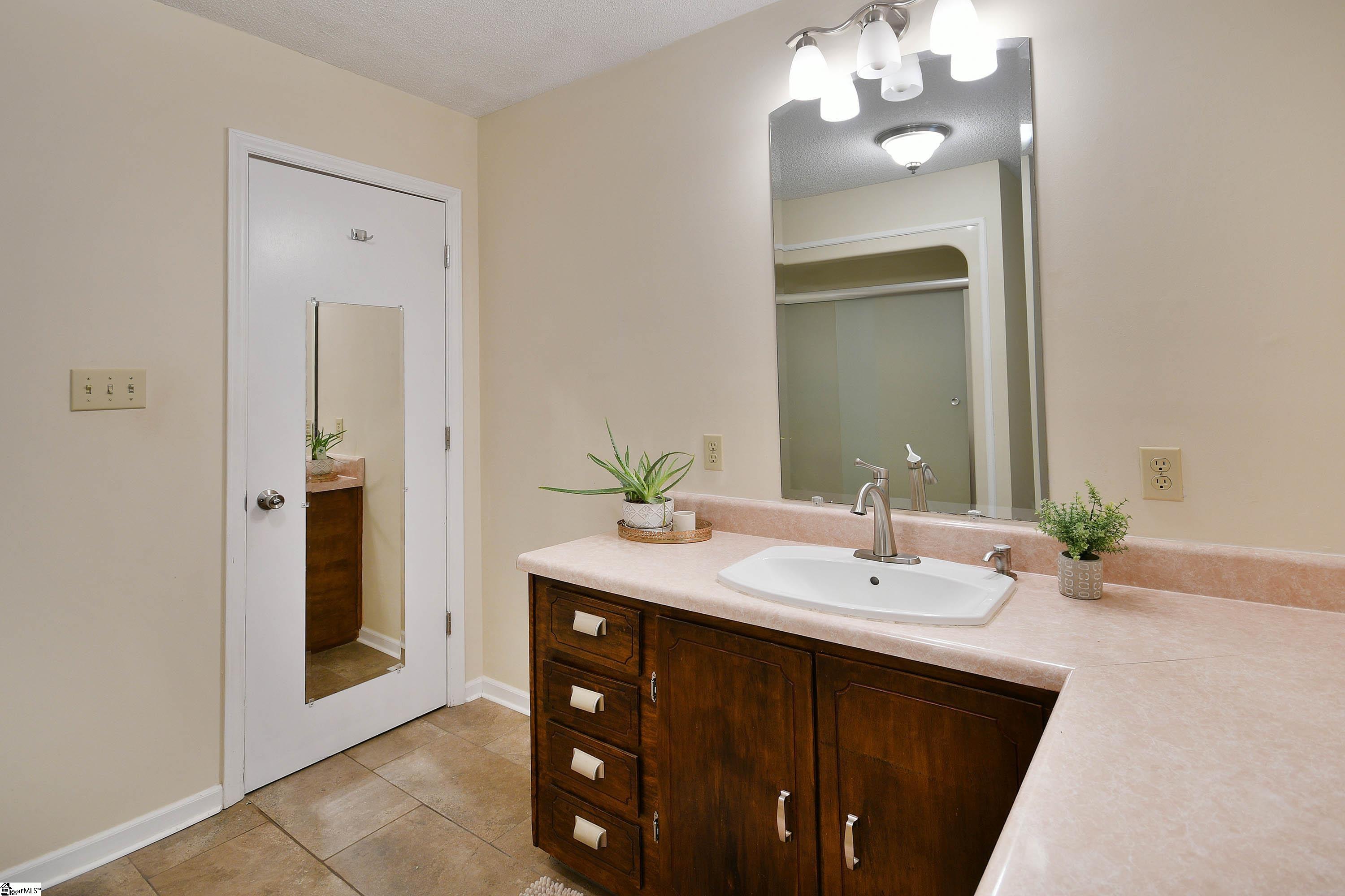 222 Evans Road Easley, SC 29640 - Photo 24 of 36 Gallery Image 24