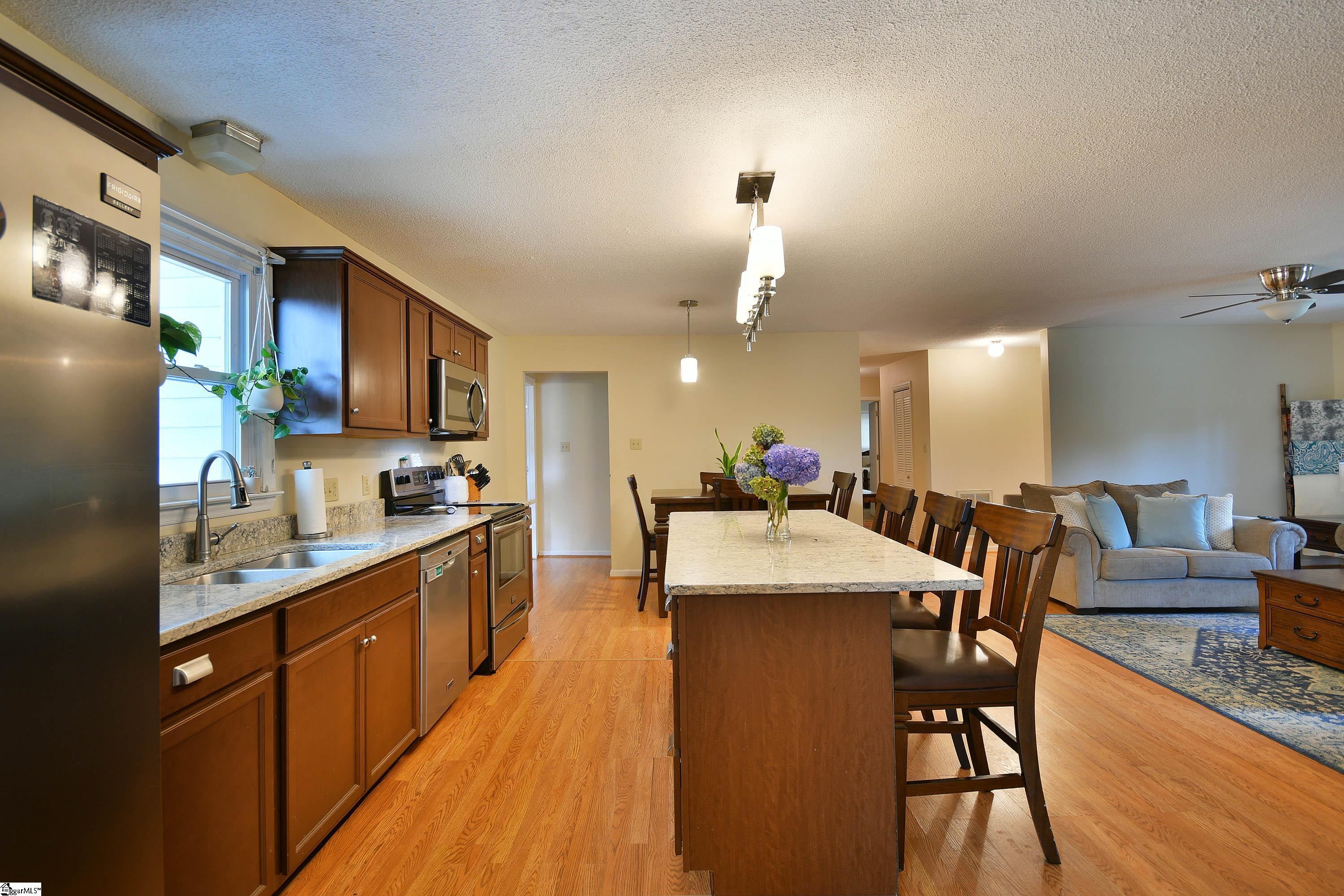 222 Evans Road Easley, SC 29640 - Photo 5 of 36 Gallery Image 5