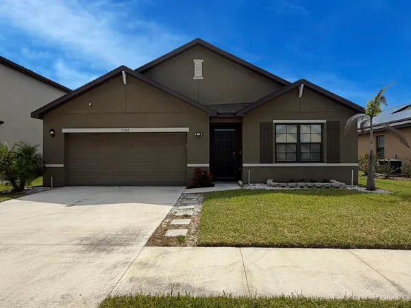 $2,500 | 5306 Entertainment Way, Fort Pierce, FL 34947