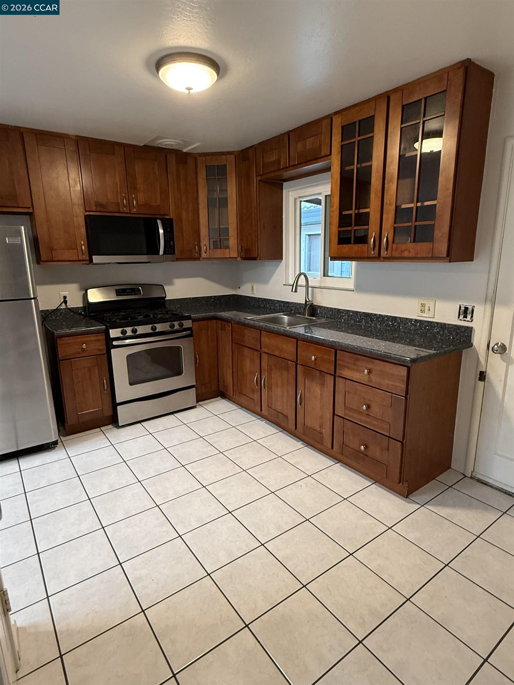 365 Pinole Avenue Rodeo, CA 94572 - Photo 8 of 44 Gallery Image 8