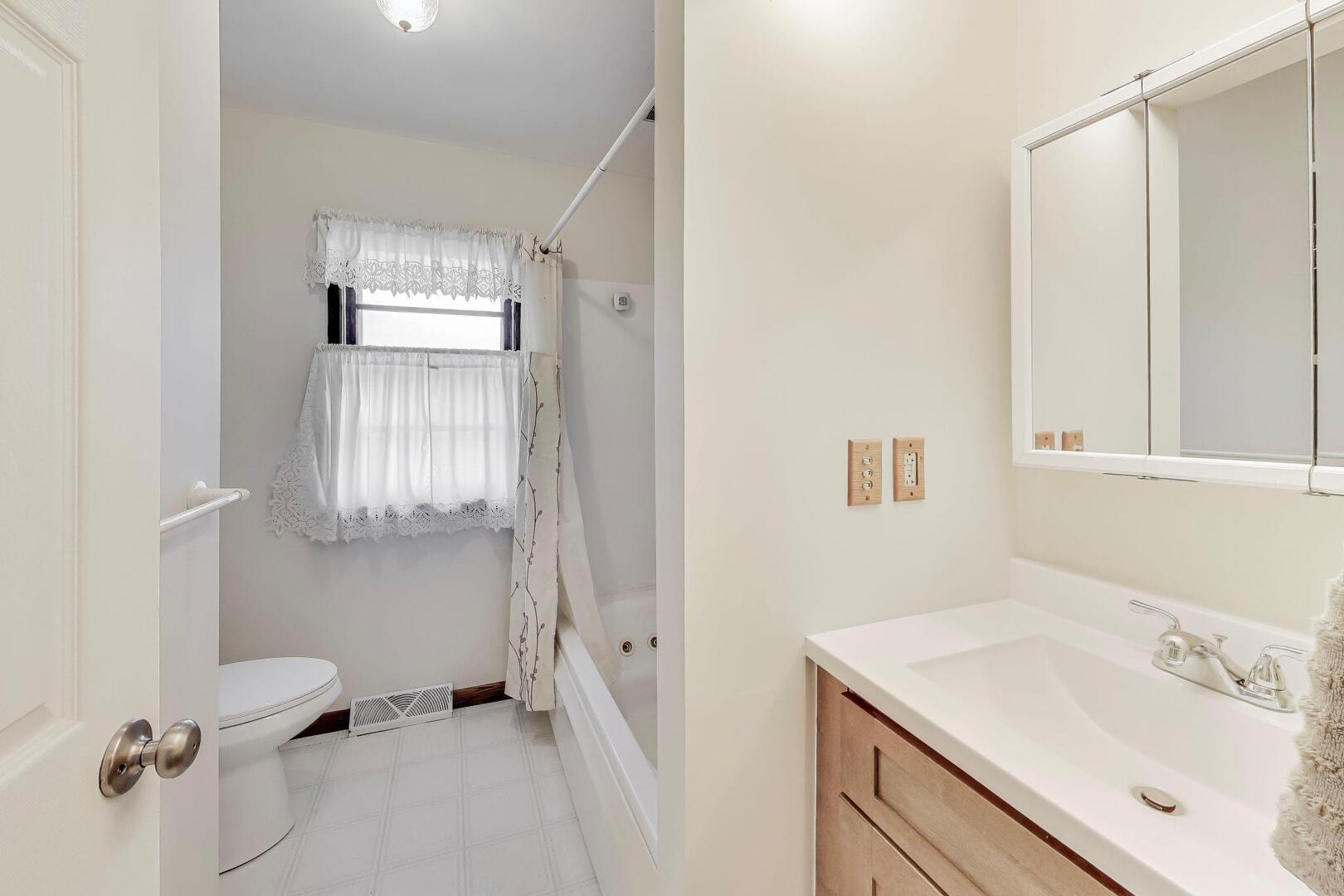 4N405 2nd Avenue Addison, IL 60101 - Photo 19 of 30