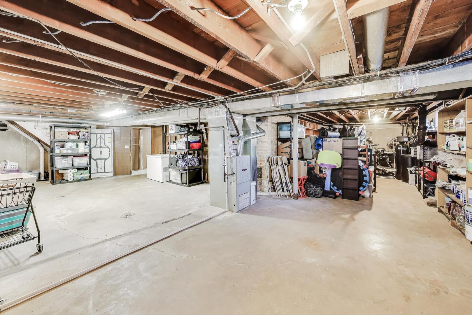 4N405 2nd Avenue Addison, IL 60101 - Photo 26 of 30 a view of a garage with storage