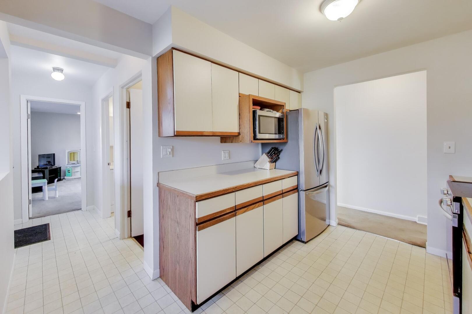 4N405 2nd Avenue Addison, IL 60101 - Photo 7 of 30